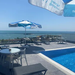 فندق Port Marine By Hollywood, باكو