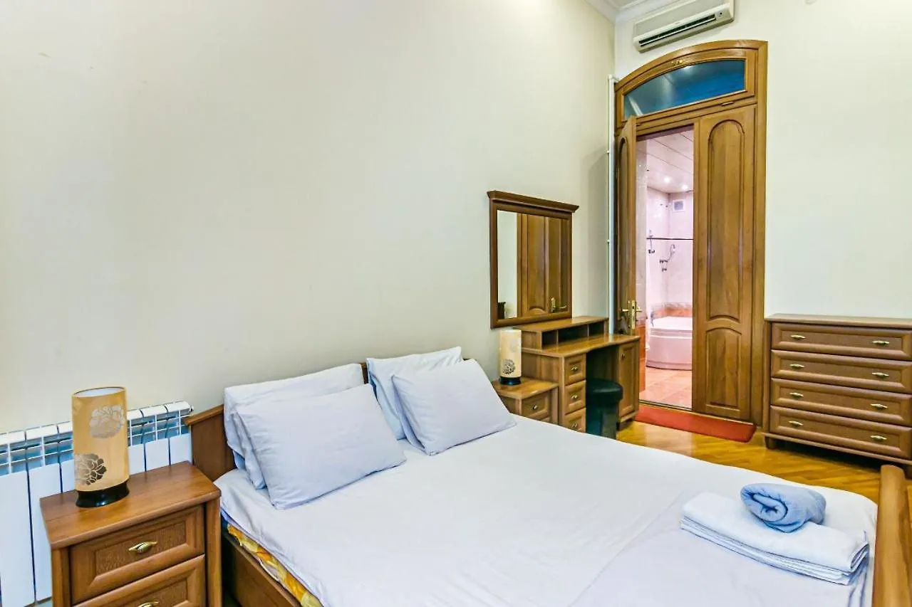 Ross Apartment Baku 0*,